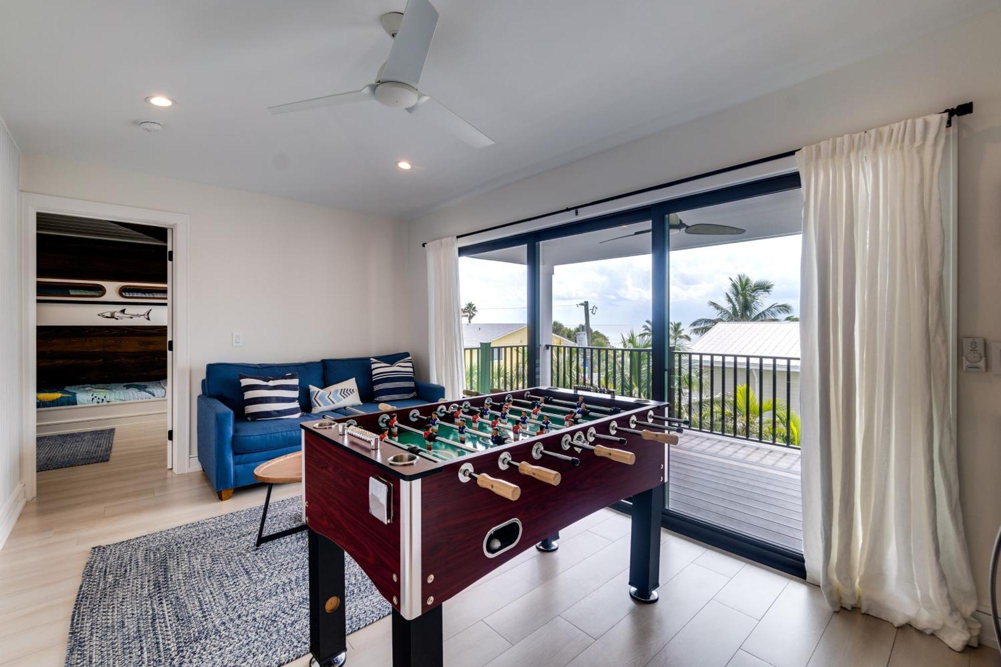 Swanky Bubbles, 9 Beds, 11 Bathrooms, Pet-Friendly With A Rooftop Deck And Steps Away To The Beach! Holmes Beach Εξωτερικό φωτογραφία
